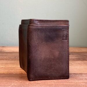Vintage 90’s Levi’s Top Grain Leather Trifold Wallet